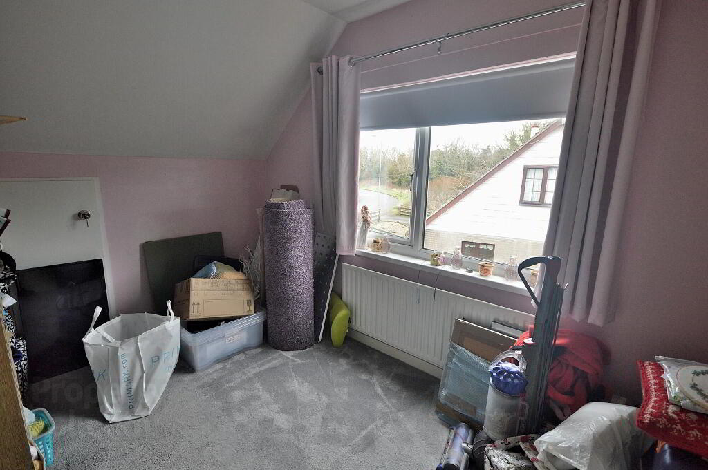 Photo 10 of 16 Meadowvale Crescent, Bangor