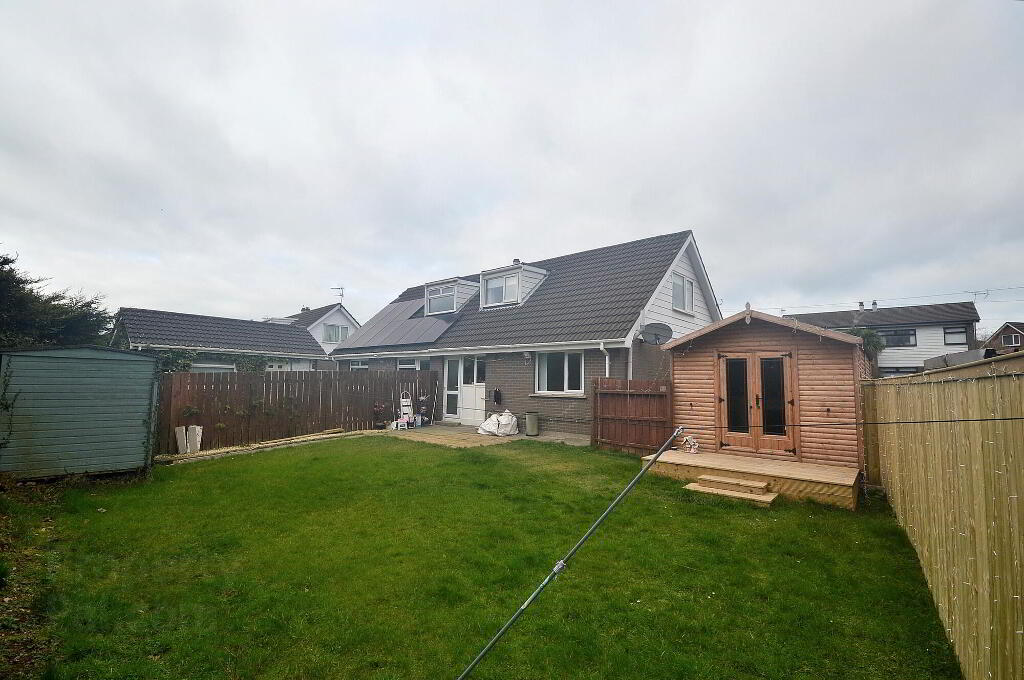 Photo 14 of 16 Meadowvale Crescent, Bangor