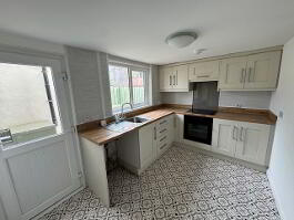 Photo 4 of  2 Adelaide Avenue, Whitehead