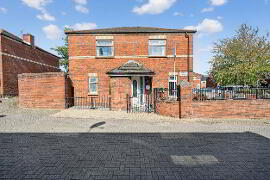 Photo 1 of 14 Disraeli Walk, Belfast