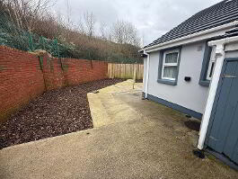 Photo 8 of Top Of The Hill, Waterside, L'Derry