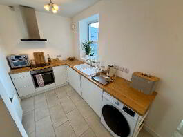 Photo 4 of 3 Clifton Street, Waterside, L'Derry