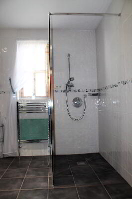 Photograph 1, Bluebell Cottage 4 Portagar...