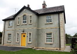 Photograph 1, 17 Phoenix Manor