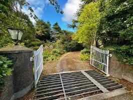 Photograph 1, "The Old Manse"  52 Moyle R...